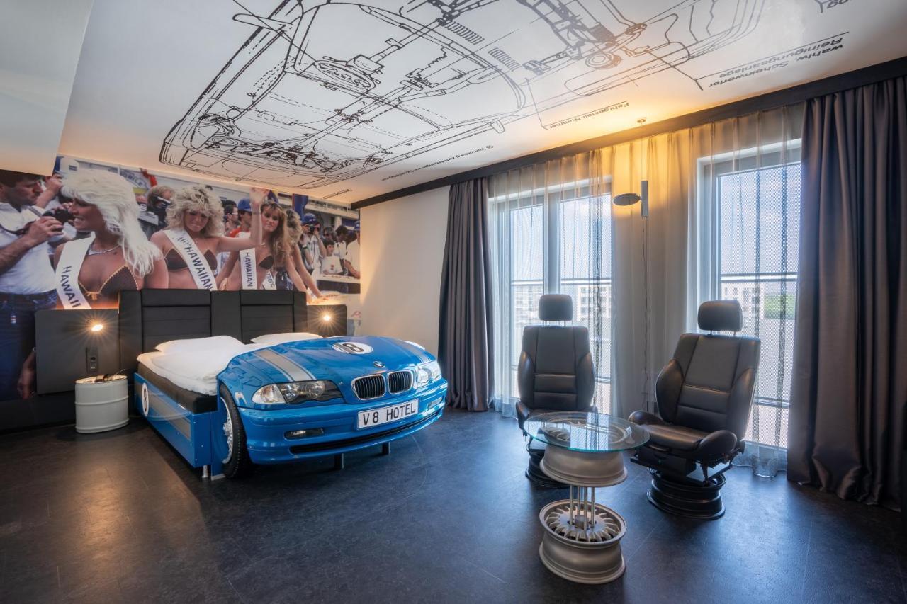 V8 Hotel Koeln At Motorworld מראה חיצוני תמונה