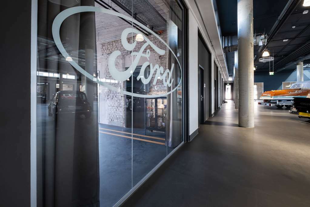 V8 Hotel Koeln At Motorworld מראה פנימי תמונה