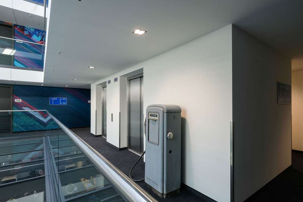 V8 Hotel Koeln At Motorworld מראה פנימי תמונה